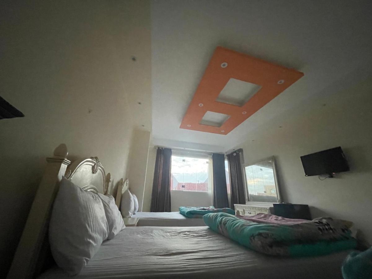 Queen Isis Pyramids View Hotel *