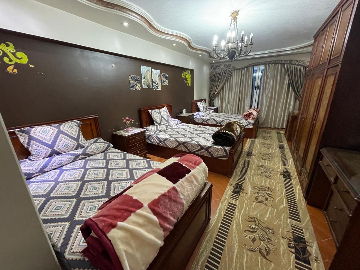 Apartament مطلة علي قناة السويس701 *