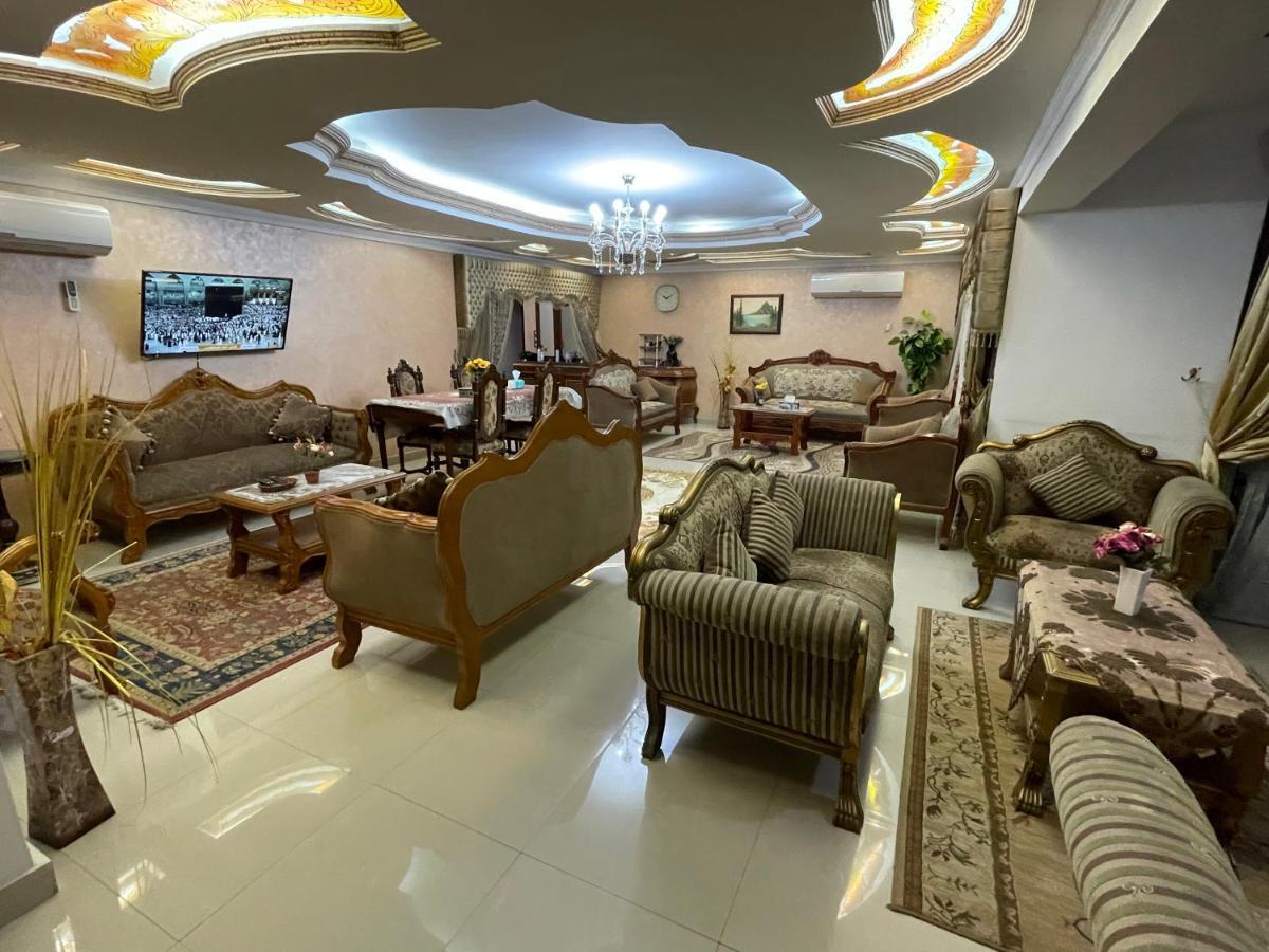 Apartament مطلة علي قناة السويس701 *