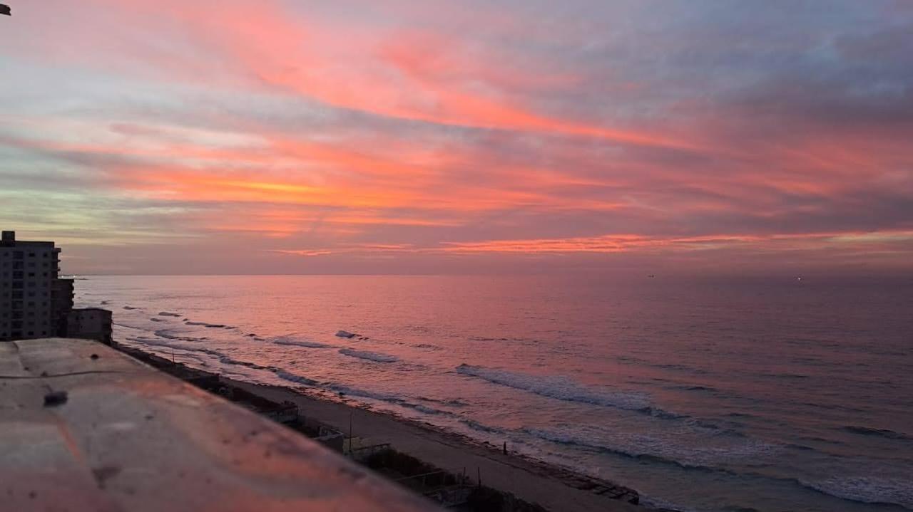 Panorama Sea View Apartment: Coast Getaway Apartamento *