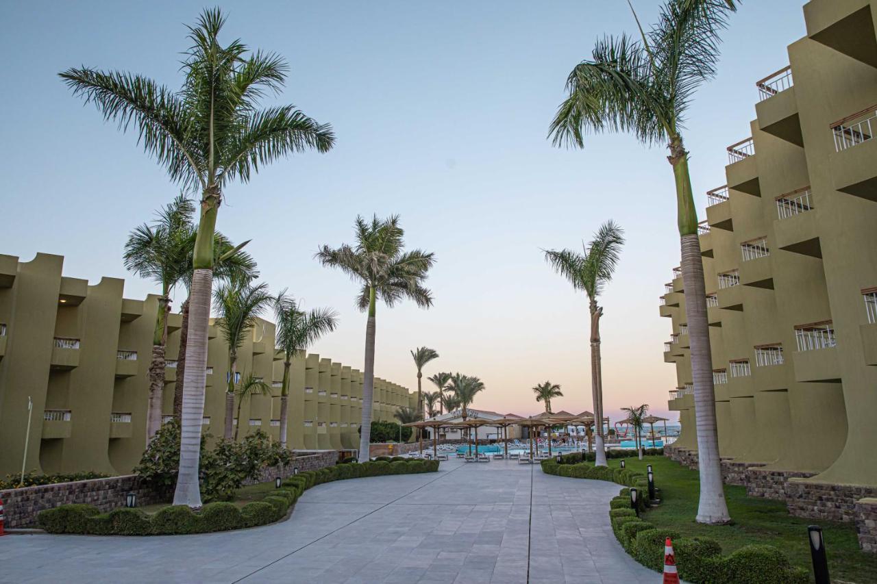 Resort Palm Families And Couples Only 4*