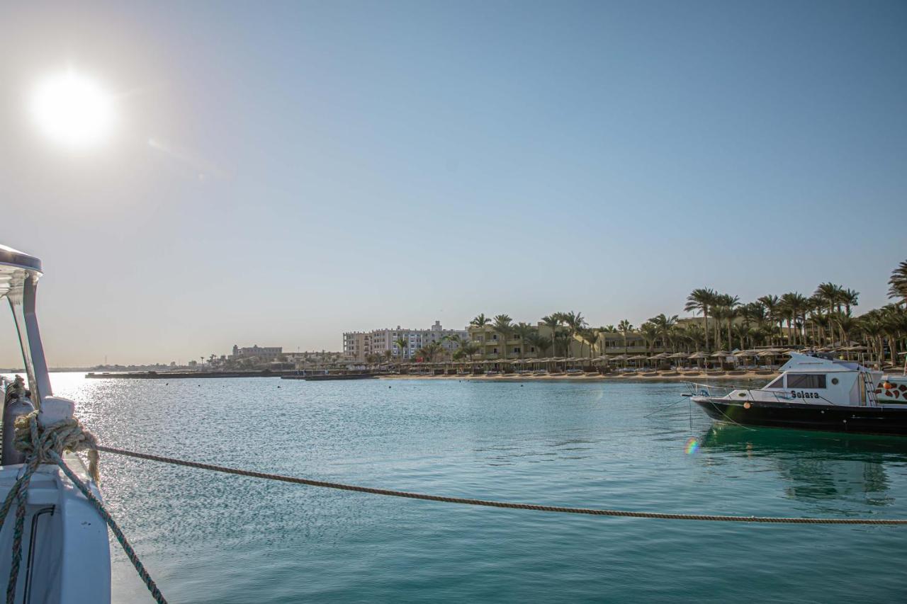 Resort Palm Families And Couples Only 4*
