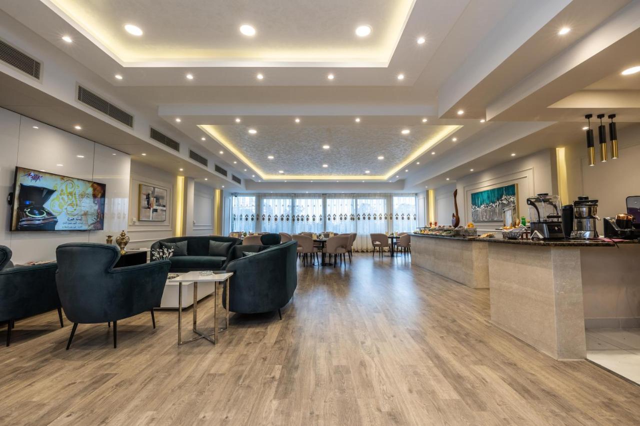 Hotel Triumph Plaza 4*