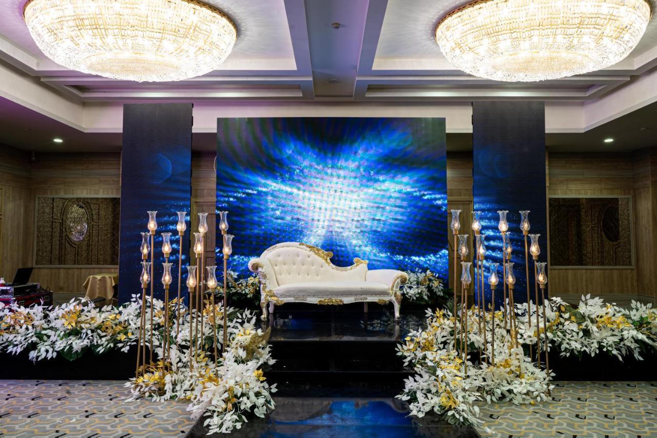 Triumph Plaza Otel
