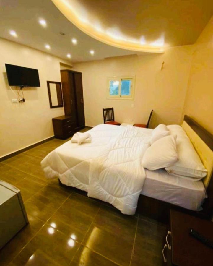 Hostel Makadi Pyramids View