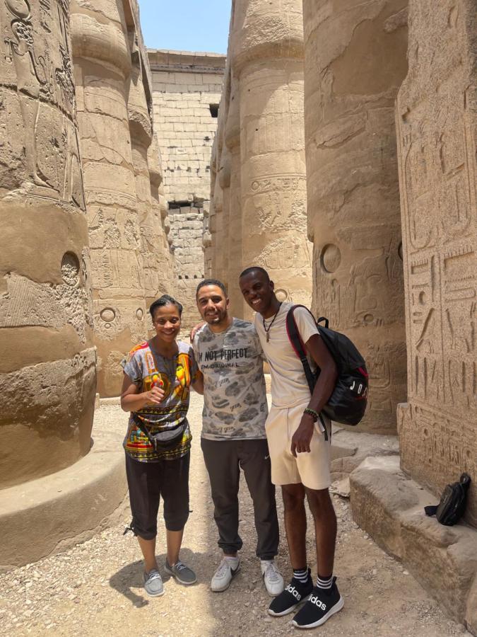 Makadi Pyramids View * Kafrat al Jabal
