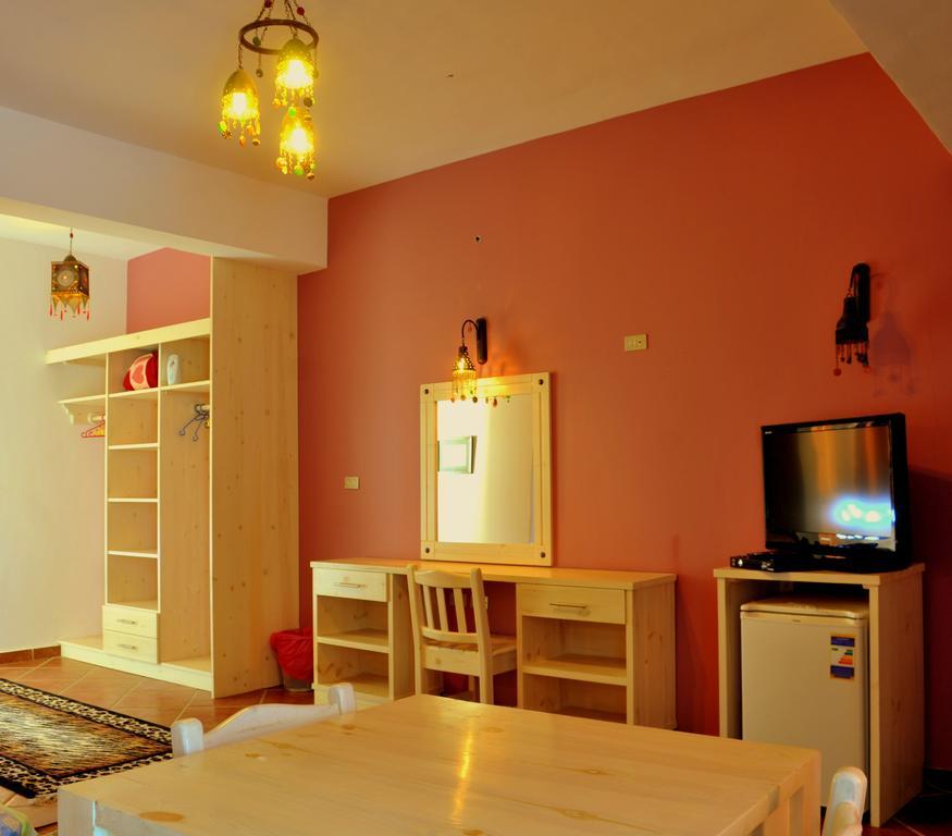 Divers Hostel