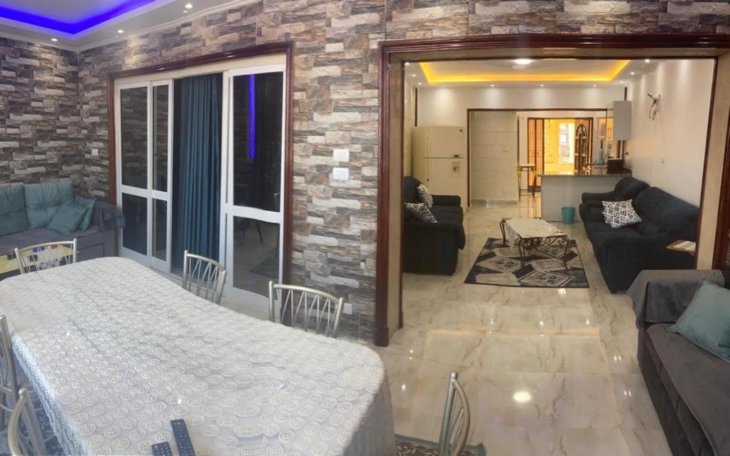 Apartament Renovated Super Lux Direct Sea View 2 Bed Al Mamourah الترا لوكس شاطىء المعموره دور اول على البحر مباشره مع كارنيهات الدخول طوال السنه و الشاطىء الخاص من اول مايو لنهايه اكتوبر للعائلات فقط Alexandria