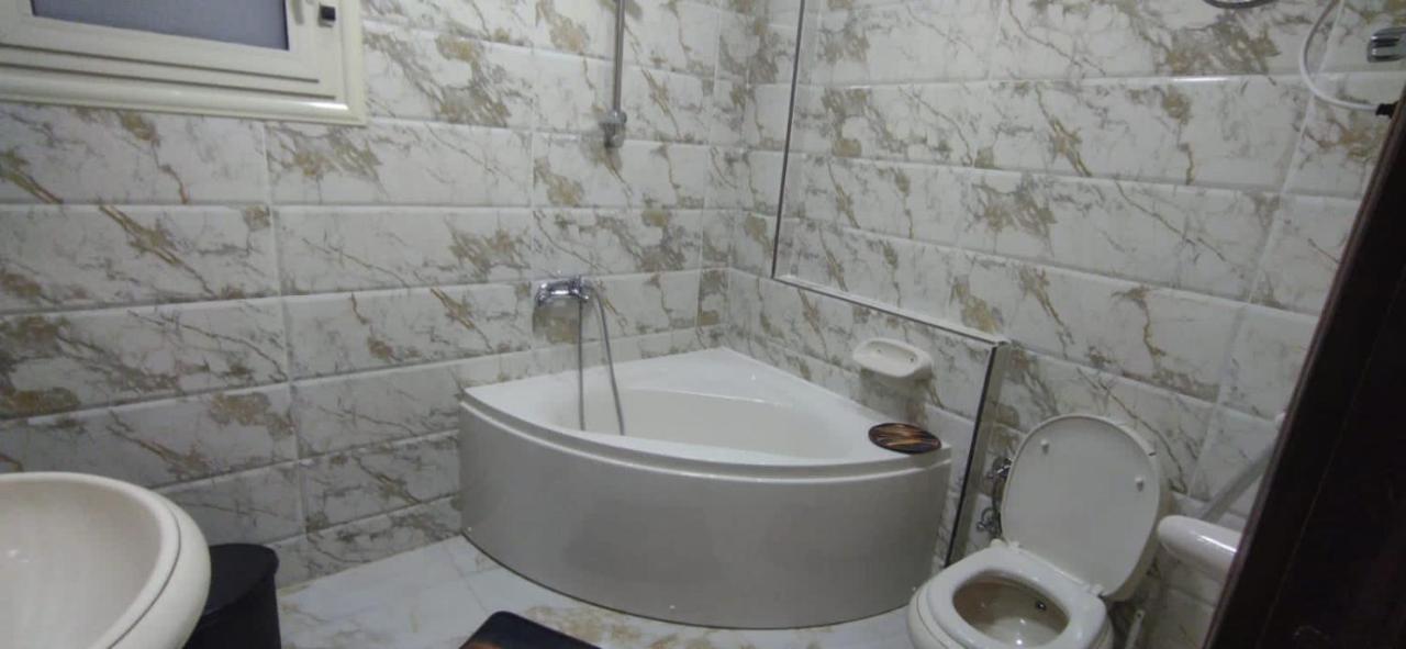 Renovated Super Lux Direct Sea View 2 Bed Al Mamourah الترا لوكس شاطىء المعموره دور اول على البحر مباشره مع كارنيهات الدخول طوال السنه و الشاطىء الخاص من اول مايو لنهايه اكتوبر للعائلات فقط Alexandria