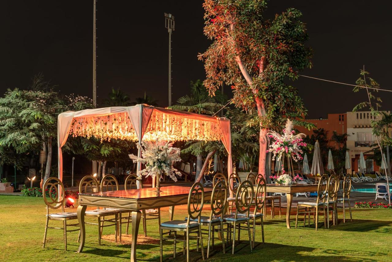 Hotel Swiss Pyramids Golf 5*