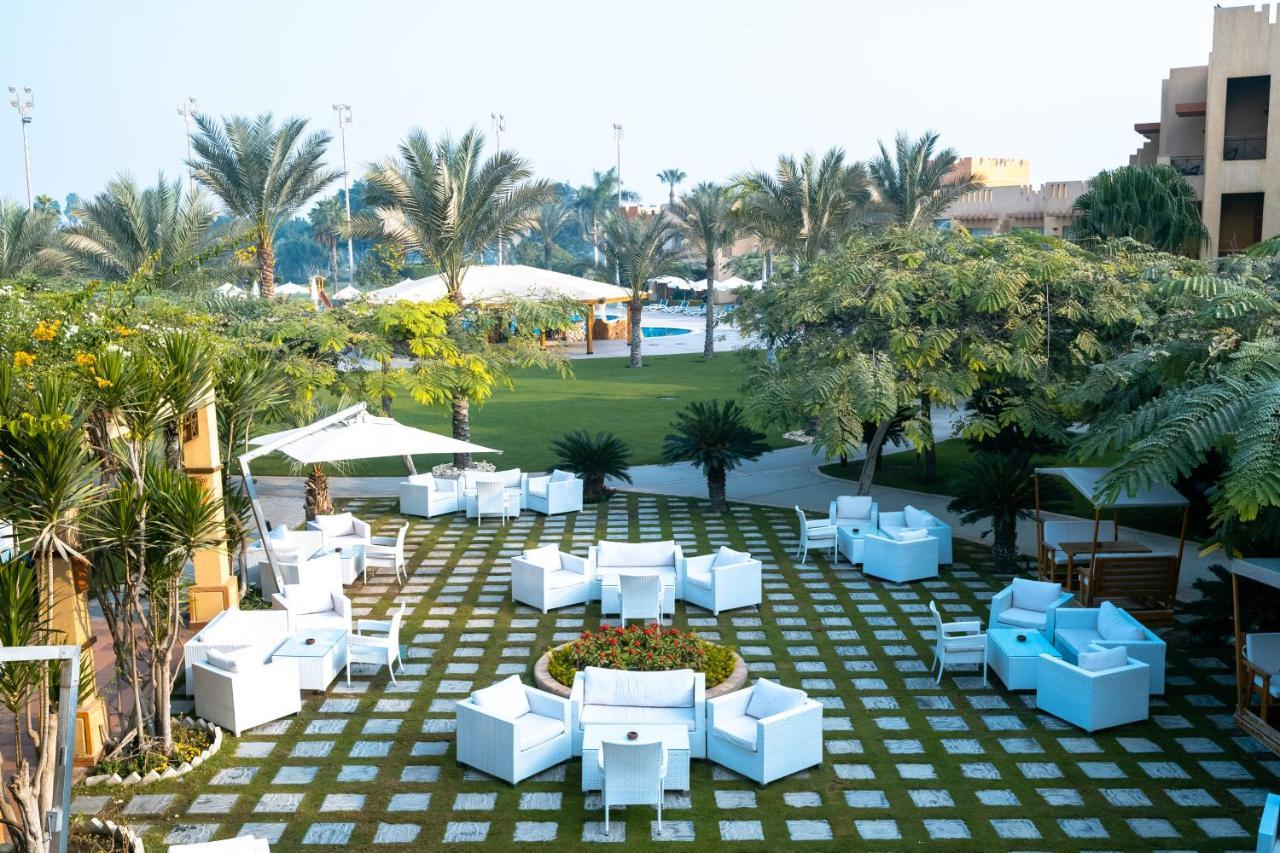 Hotel Swiss Pyramids Golf