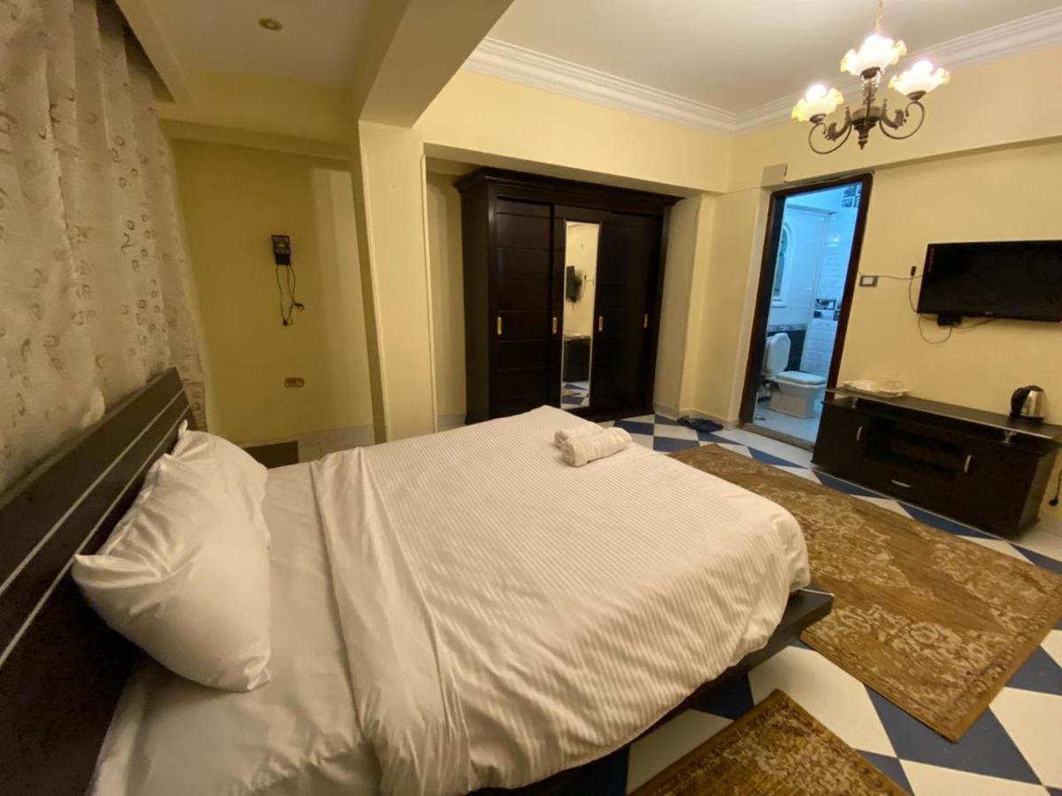 Pyramita Hotel