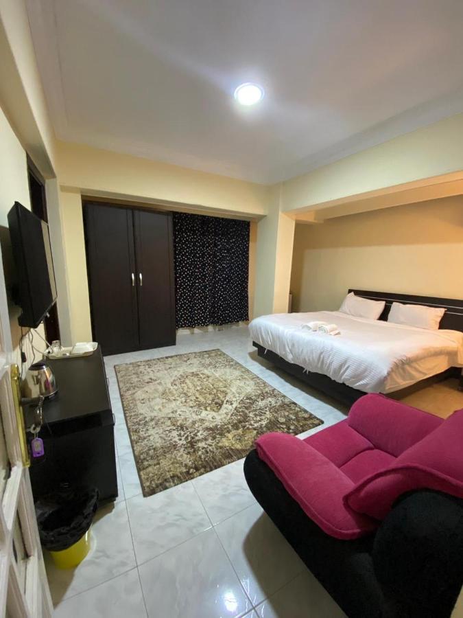 Pyramita Hotel