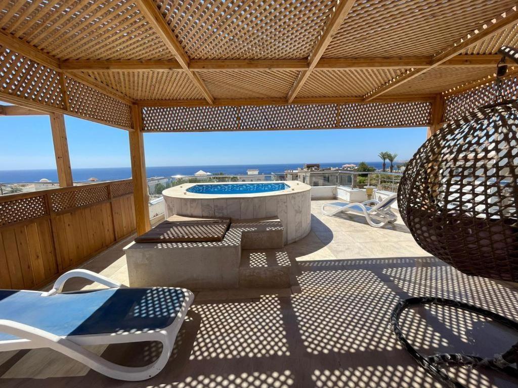 Apartment Beautiful 3-bedroom On The 4th Floor With Personal Jacuzzi On The Roof And 3 Balconies With Spectacular Seaview *