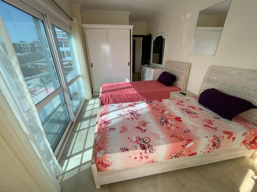 Apartment Beautiful 3-bedroom On The 4th Floor With Personal Jacuzzi On The Roof And 3 Balconies With Spectacular Seaview