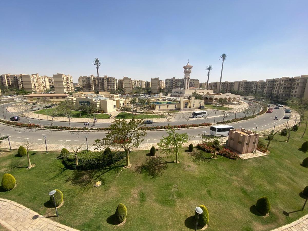 Luxury Inn: 3br Amazing View In B6 Apartament Madinaty