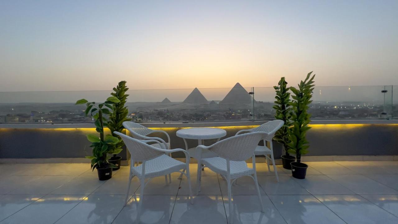 Apartment Panorama Pyramids & Jacuzzi