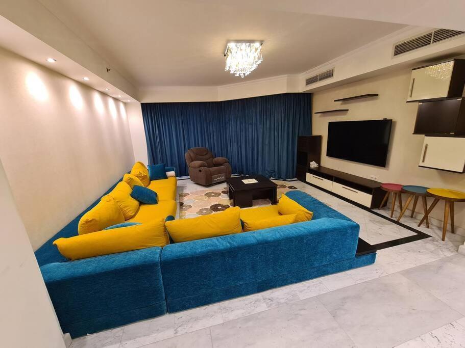 Apartment Grand Plaza San Stefano: Luxury With Mall Access Alexandria