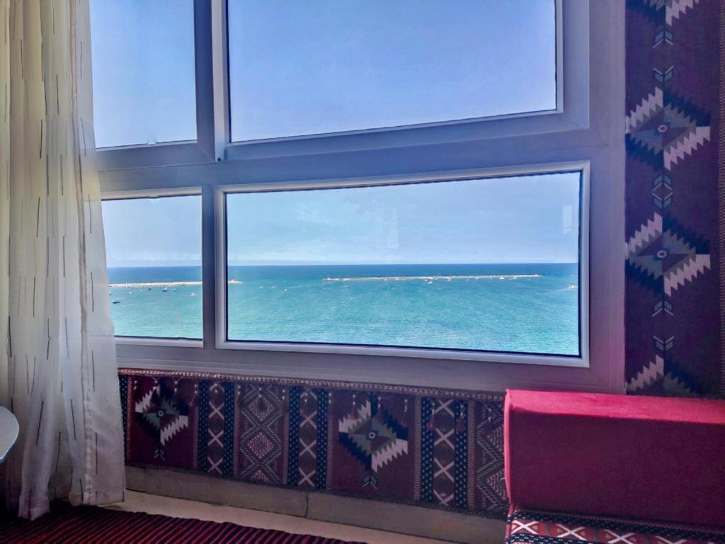 Downtown Sea View