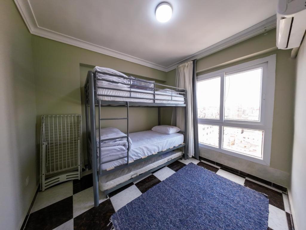 Downtown Sea View Apartment
