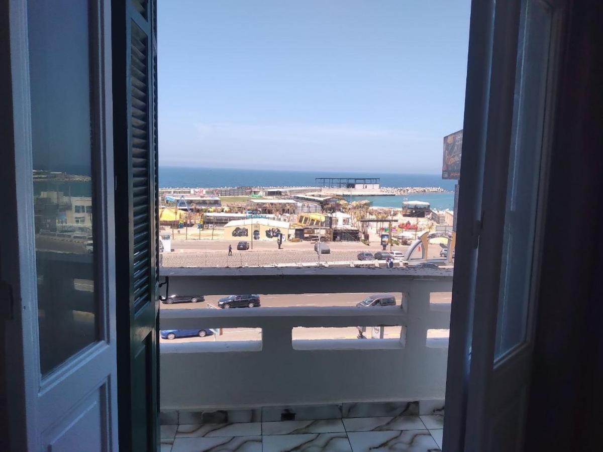 Serine Alexandria
