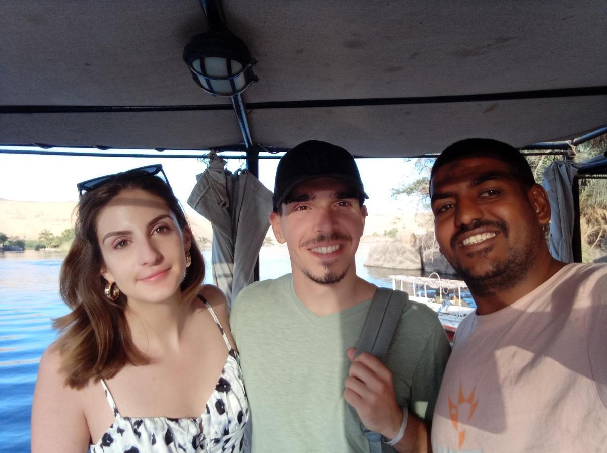Houseboat And Nile Cruises Zainoba Botel Assuan