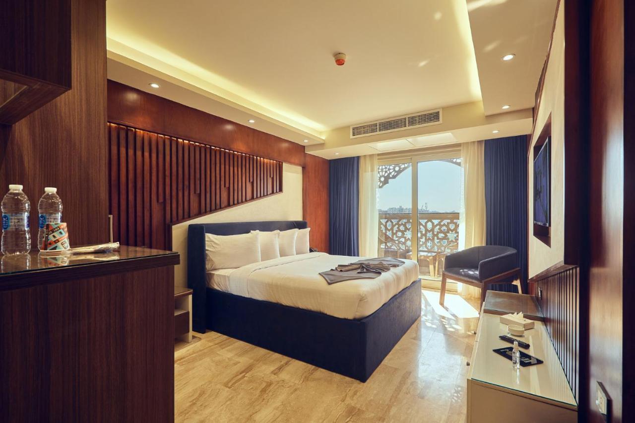 Grand Hotel Port Said