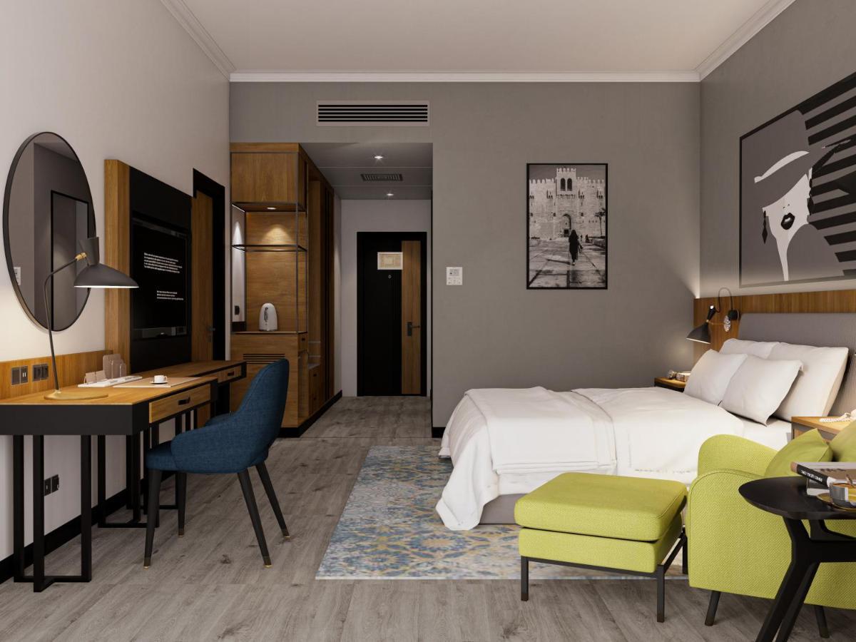 Radisson Blu & Convention Center, 5*