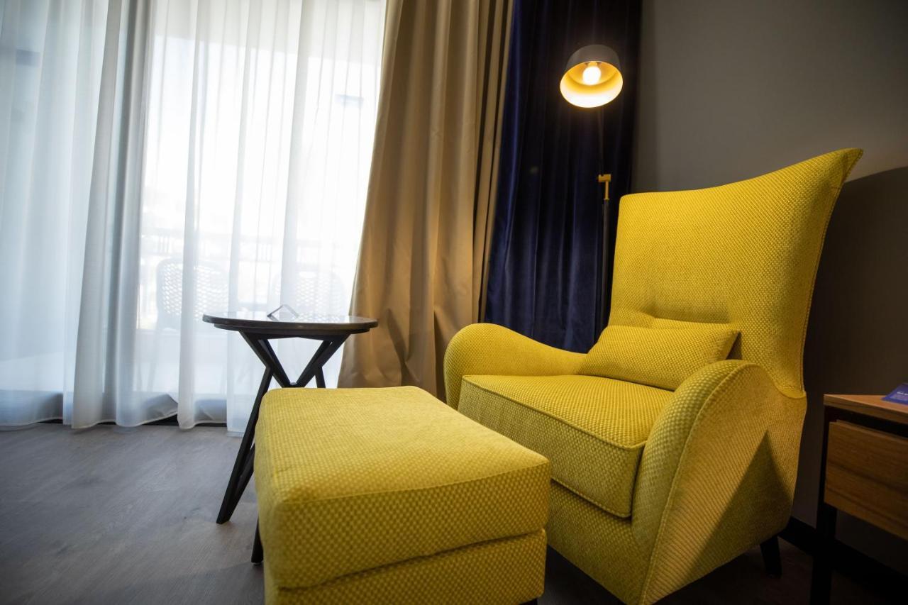 Hotel Radisson Blu & Convention Center, 5*