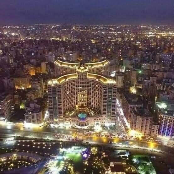 Apartment Grand Plaza San Stefano: Luxury With Mall Access