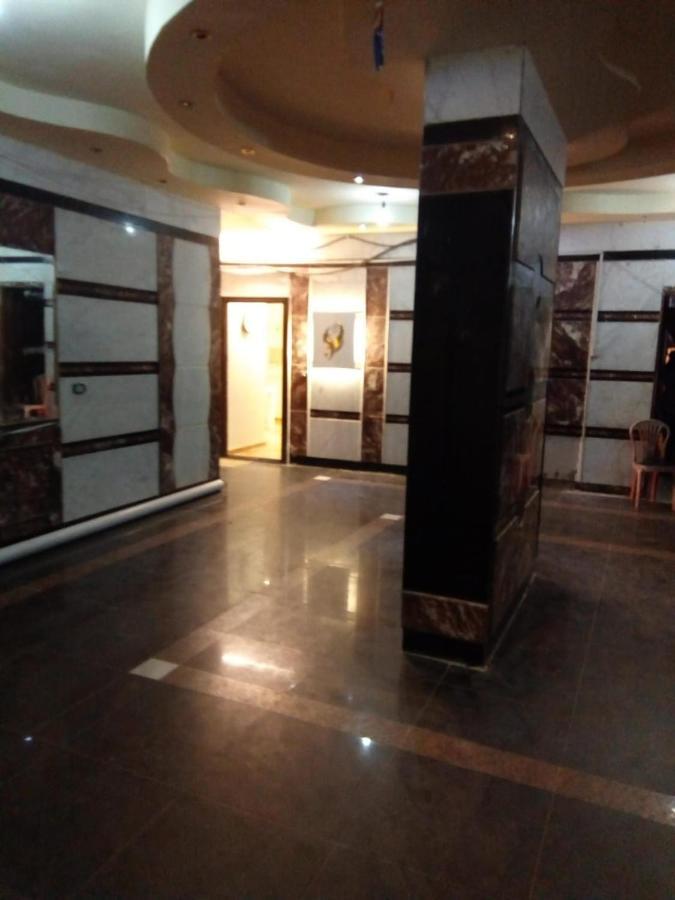 هوليداي Apartment *
