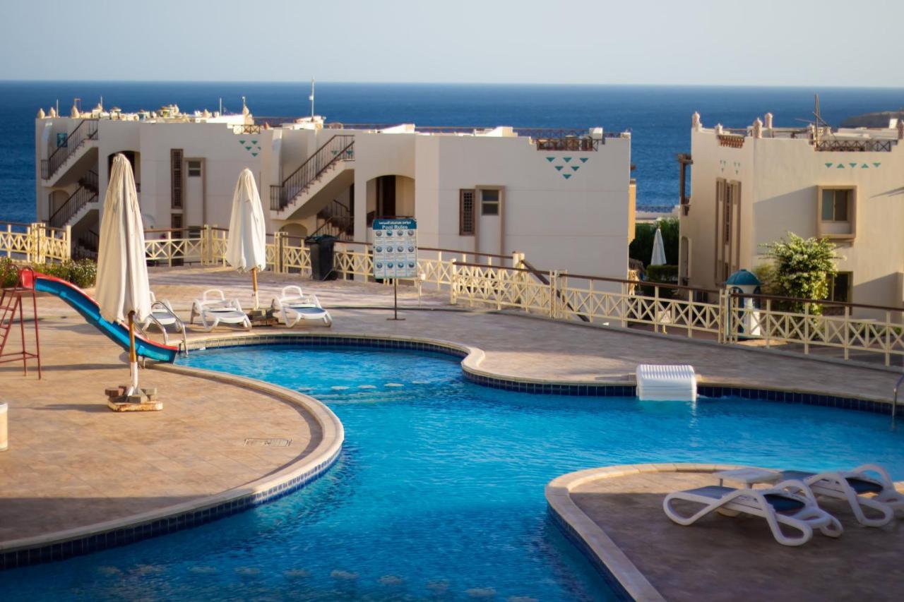 Sharks Bay Oasis Aqua Park 3* Şarm El-Şeyh