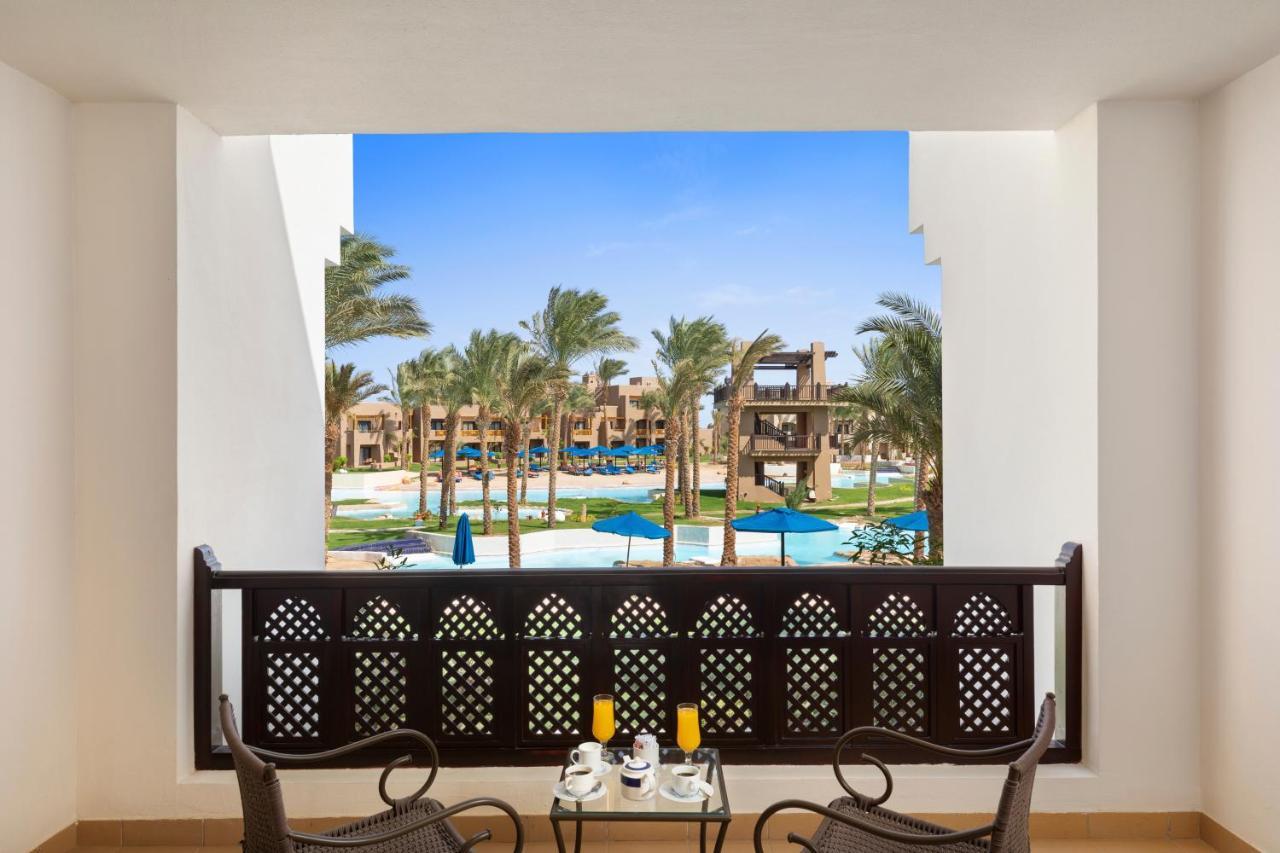 Pickalbatros Oasis Resort 5*
