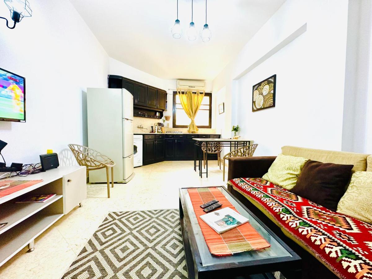 Apartment Tamburine With Wi Fi Center