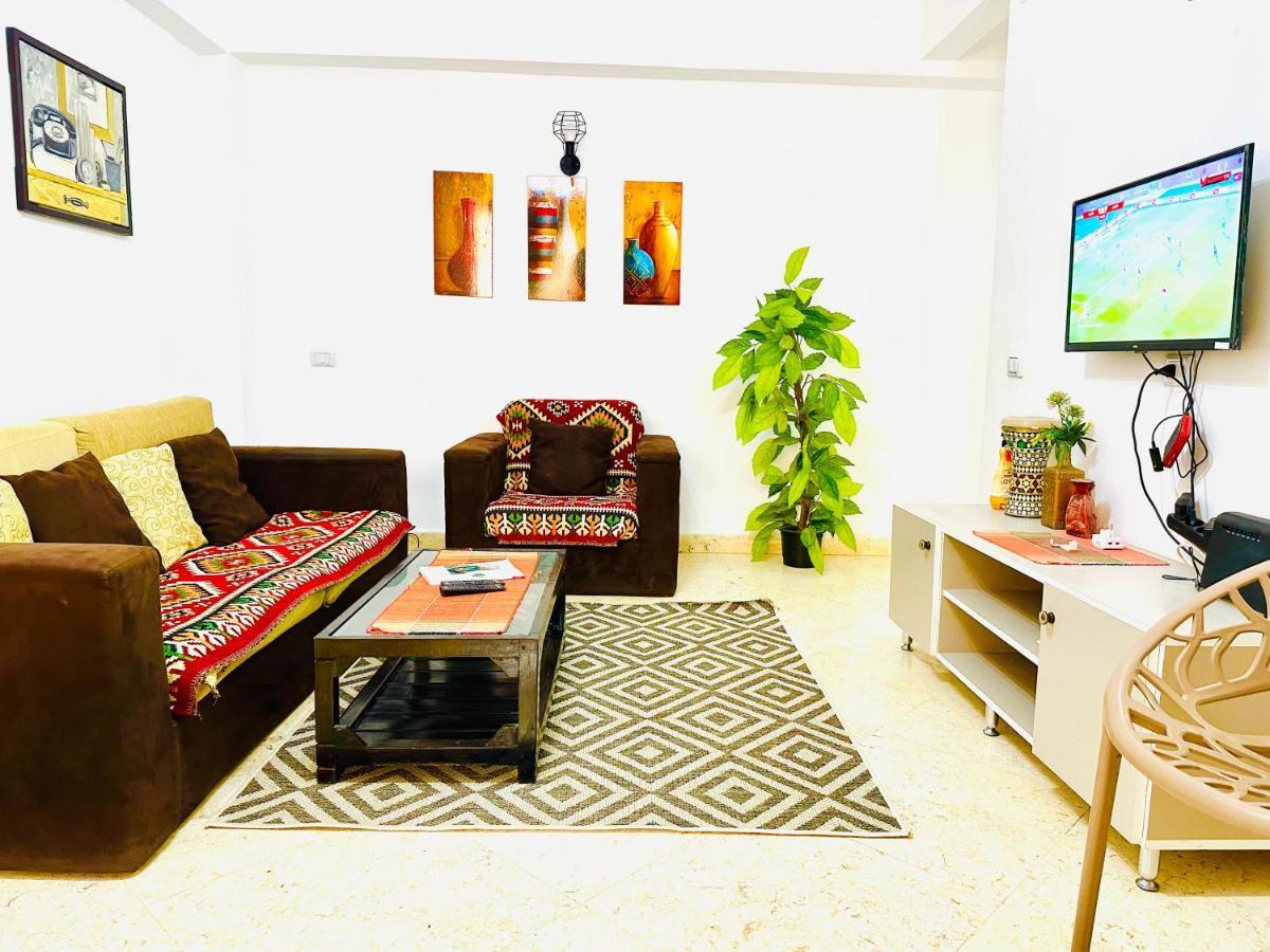 Apartment Tamburine With Wi Fi Center *