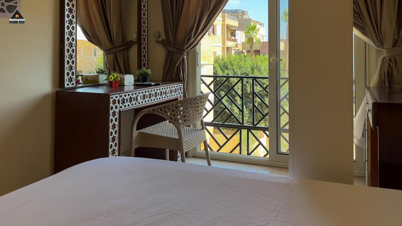 Pyramids Height & Pyramids Master Scene Rooftop Hotel Kafret el-Gabal
