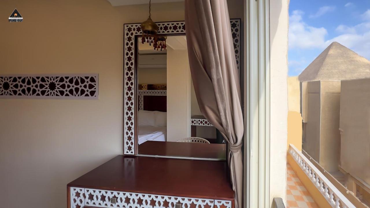 Hotel Pyramids Height & Pyramids Master Scene Rooftop