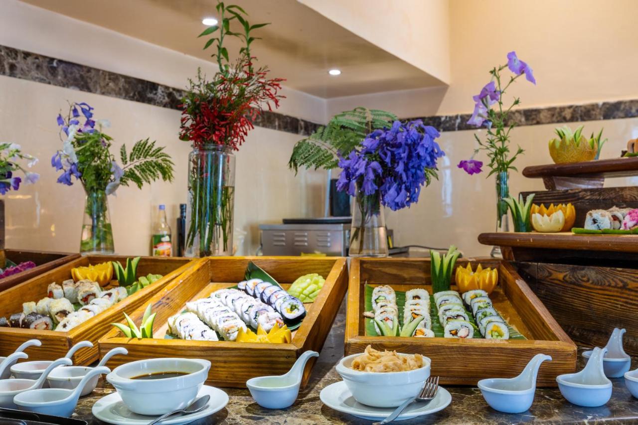 Grand Palace - Couples Only 18 Years (adults Only) Resort