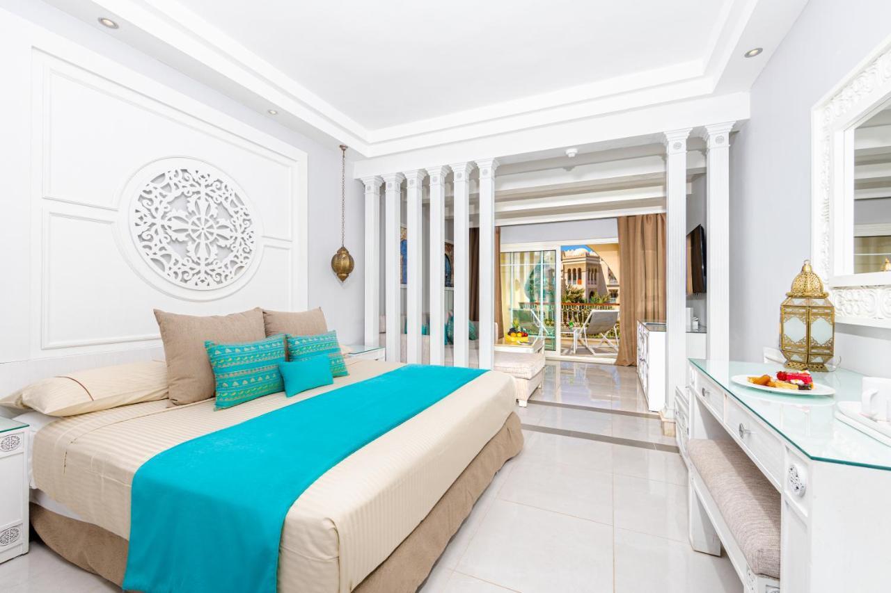 Resort Grand Palace - Couples Only 18 Years (adults Only)
