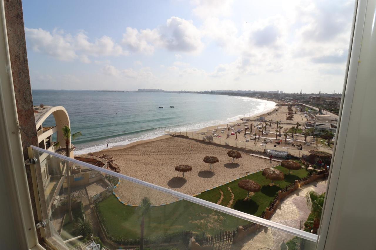 Luxury Mamoura Private Daire