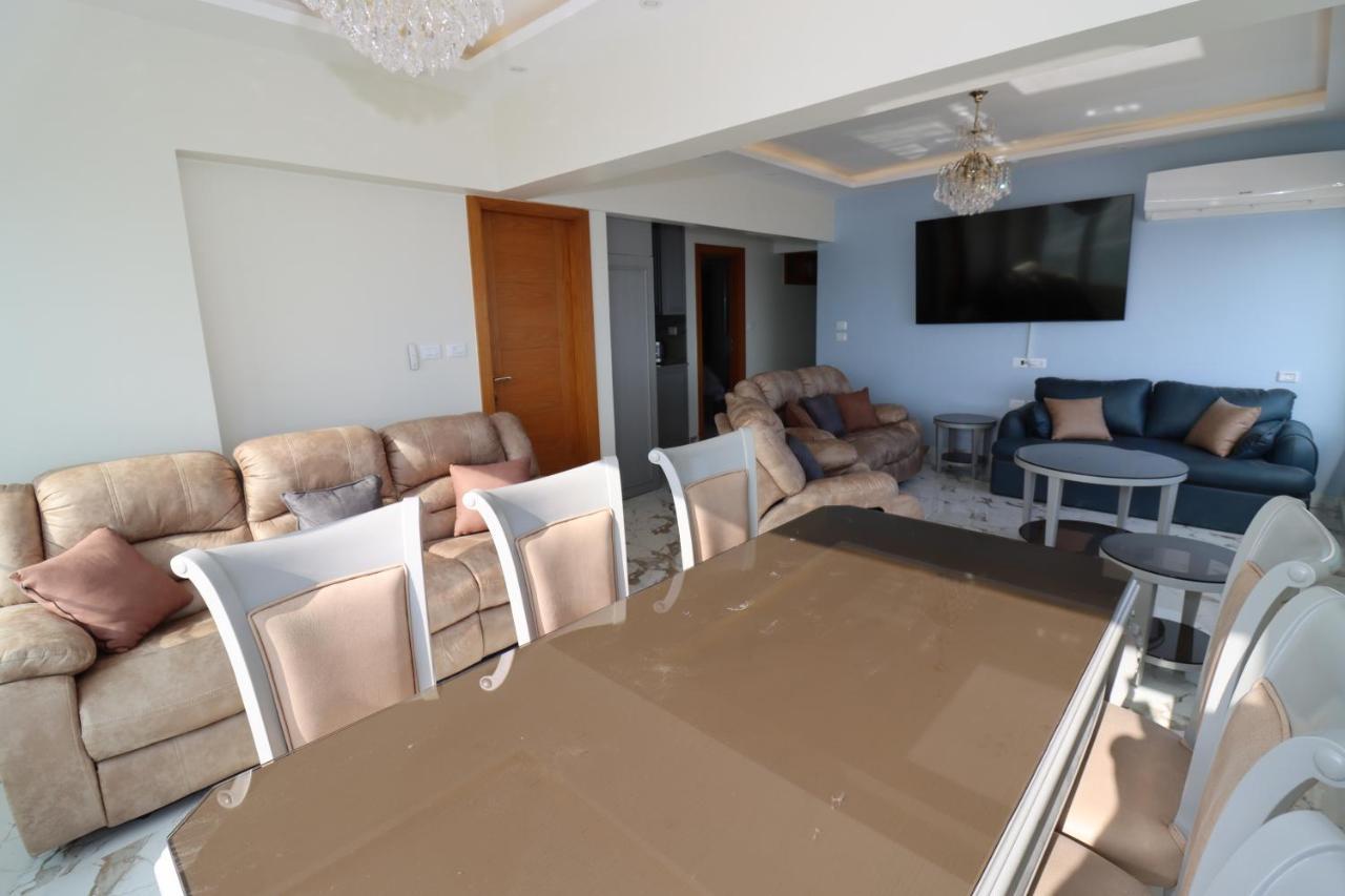 Luxury Mamoura Private