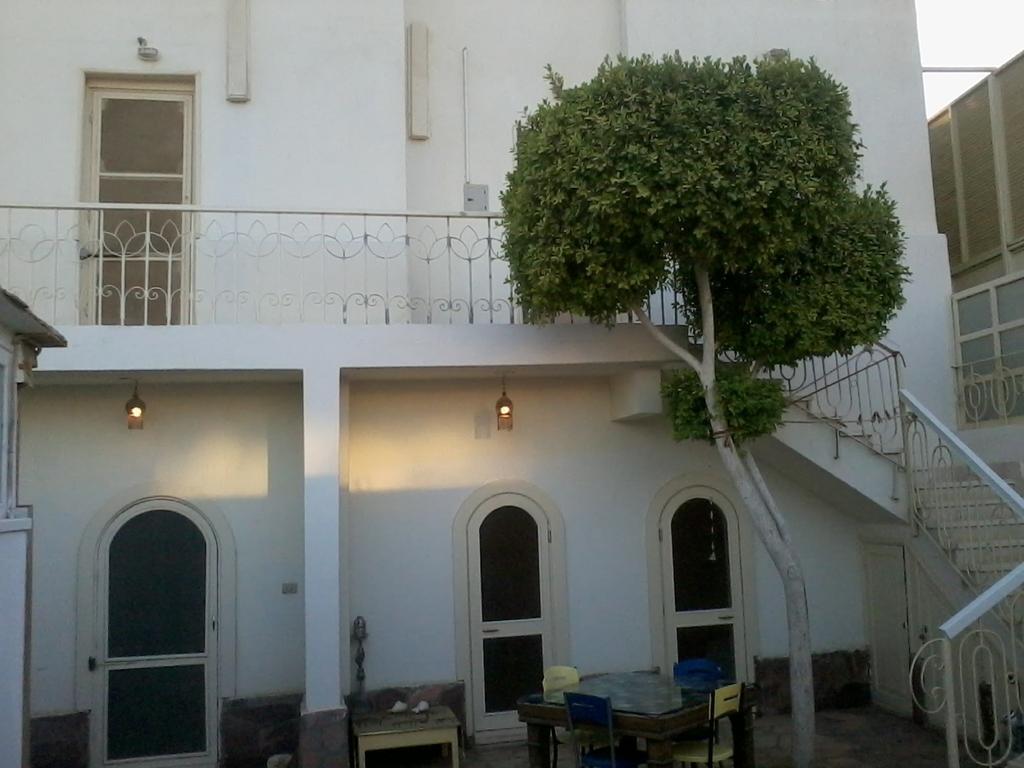 Tarbouche House