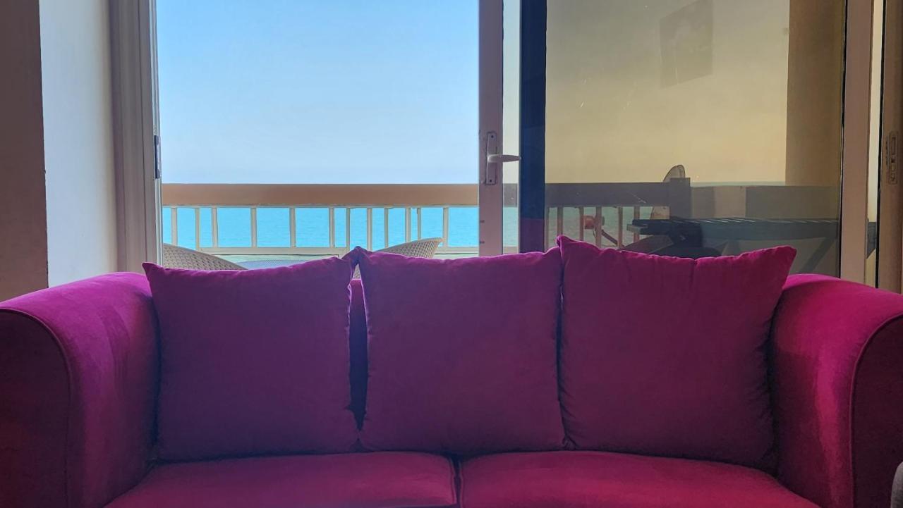 Sea View Heart * Alexandria