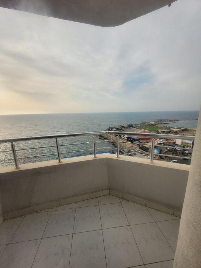 Serine Alexandria