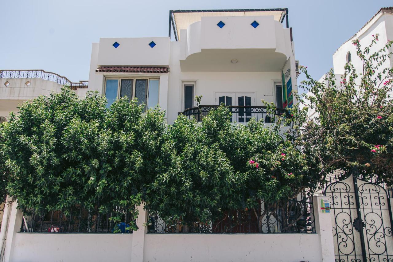 Hostel Rafiki - *