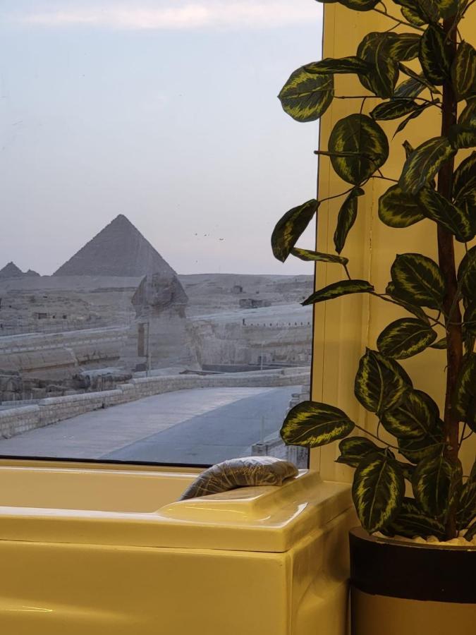 The Gate Front Pyramids & Sphinx View Hotel Kafrat al Jabal