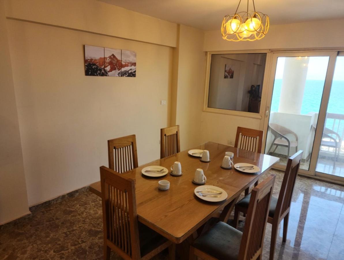Alex Sea View - Families Only Alexandria
