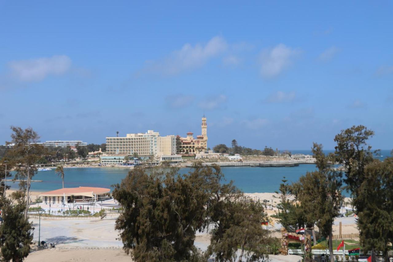 Luxury Mamoura Private Apartment Alexandria