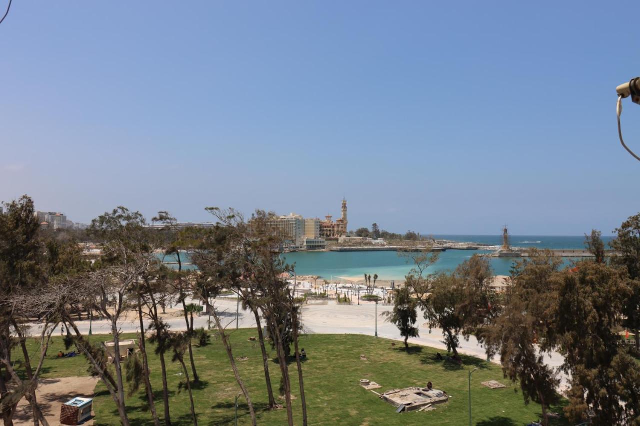 Luxury Mamoura Private