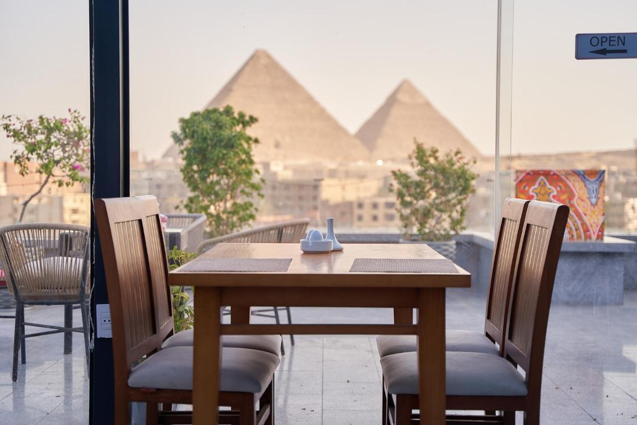 New Pyramid Front Hotel